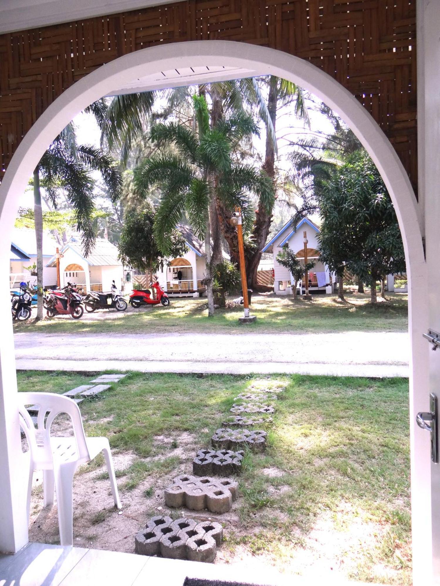 Pan Beachfront Krabi Курортный комплекс 3*